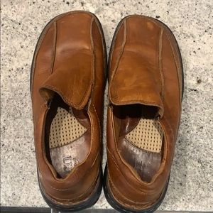 BORN Men’s leather Casual shoes 9.5
